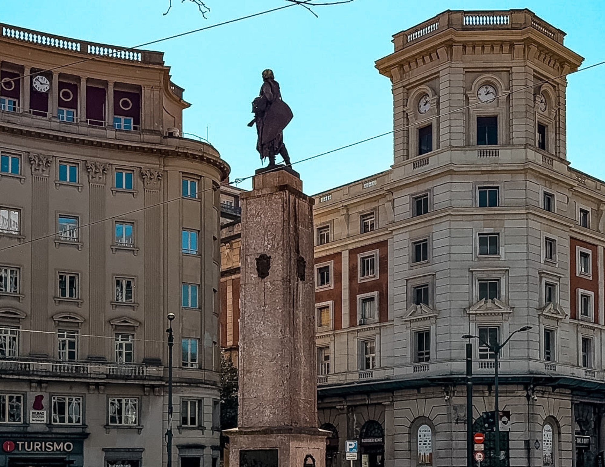 Bilbao Travel Guide (2).png